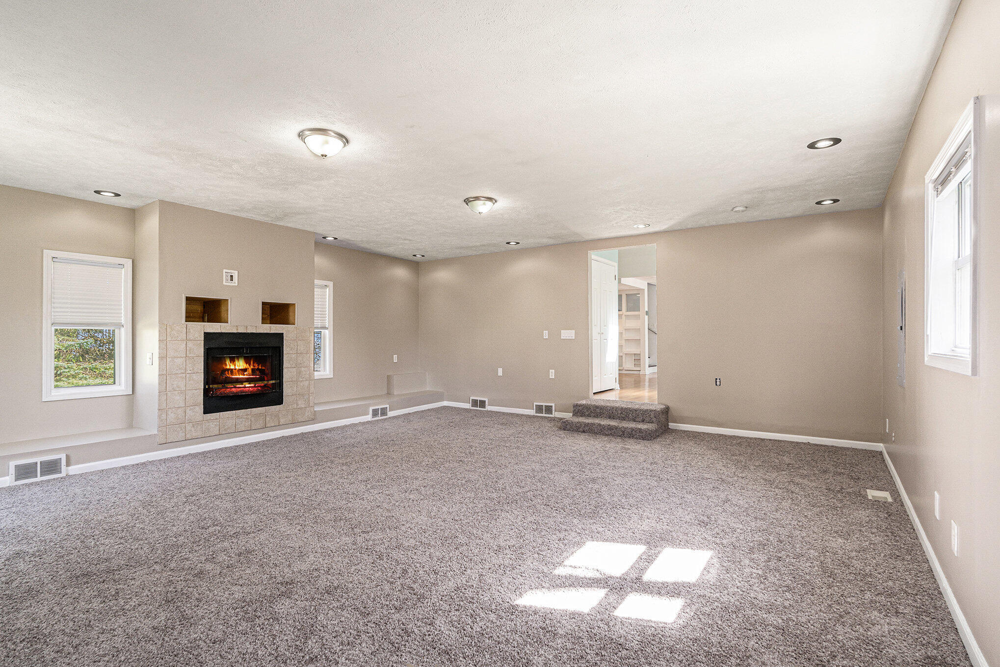5177 Breezefield SE