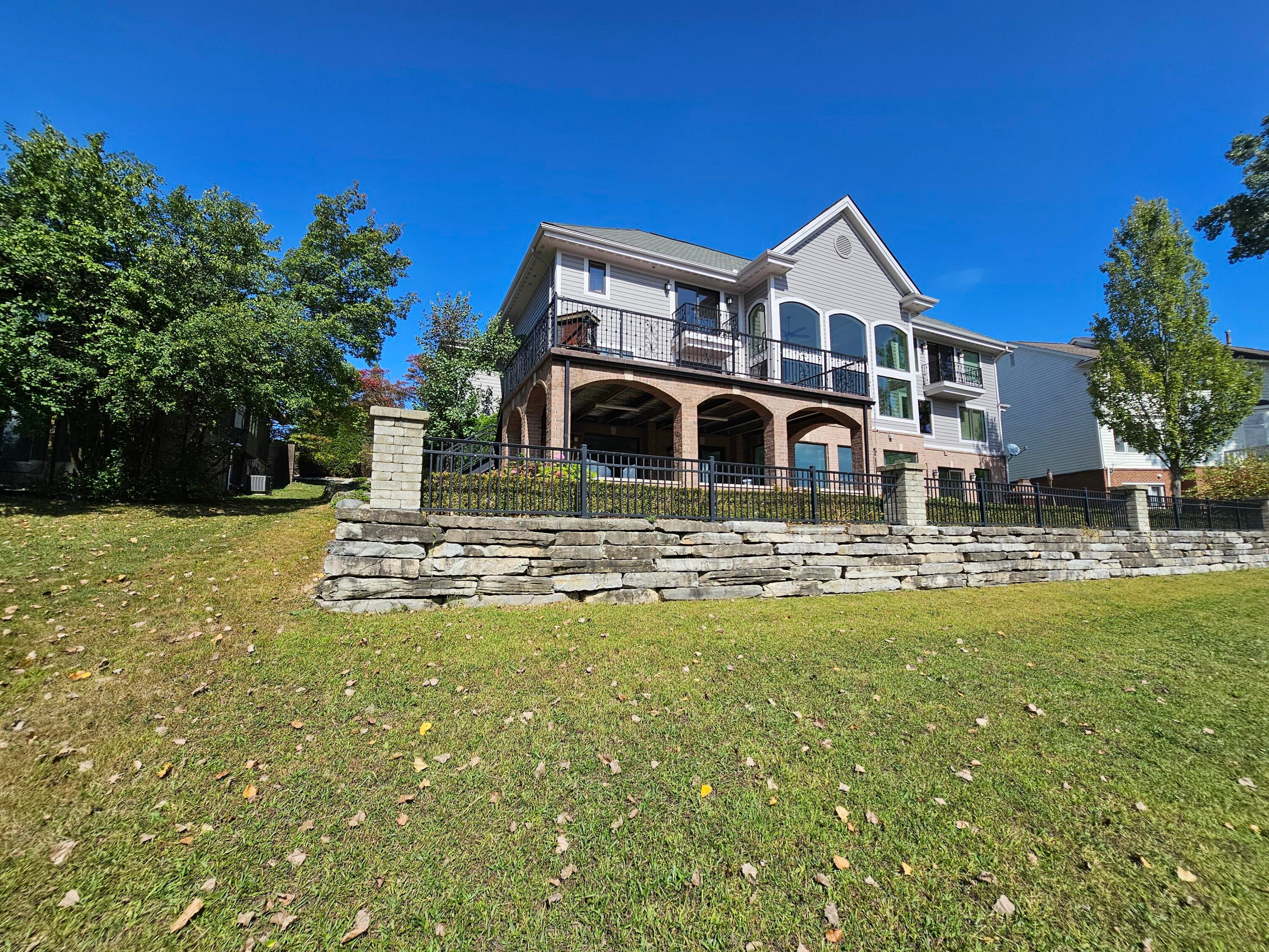 3367 Lone Pine Road