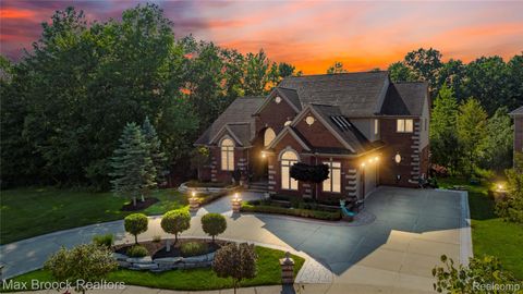 5679 Branford Drive West Bloomfield Charter Township MI 48322