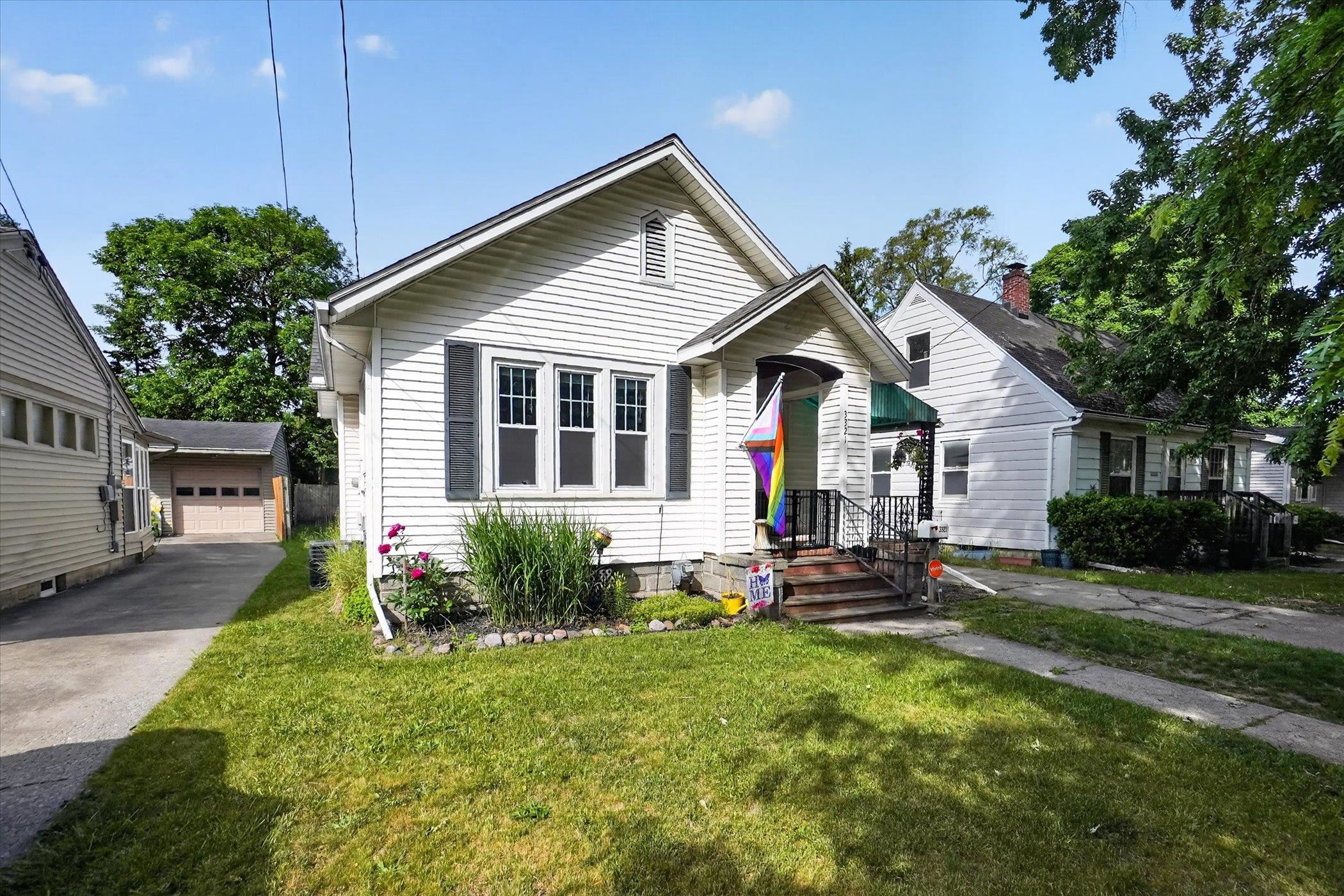 3321 Court Street