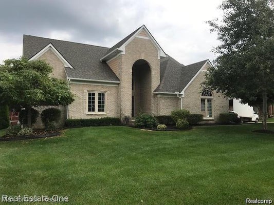 37899 MCKENZIE CT, FARMINGTON HILLS, MI 48331 - Image ba29bacf34be2e85462350a46dced006/1474780909