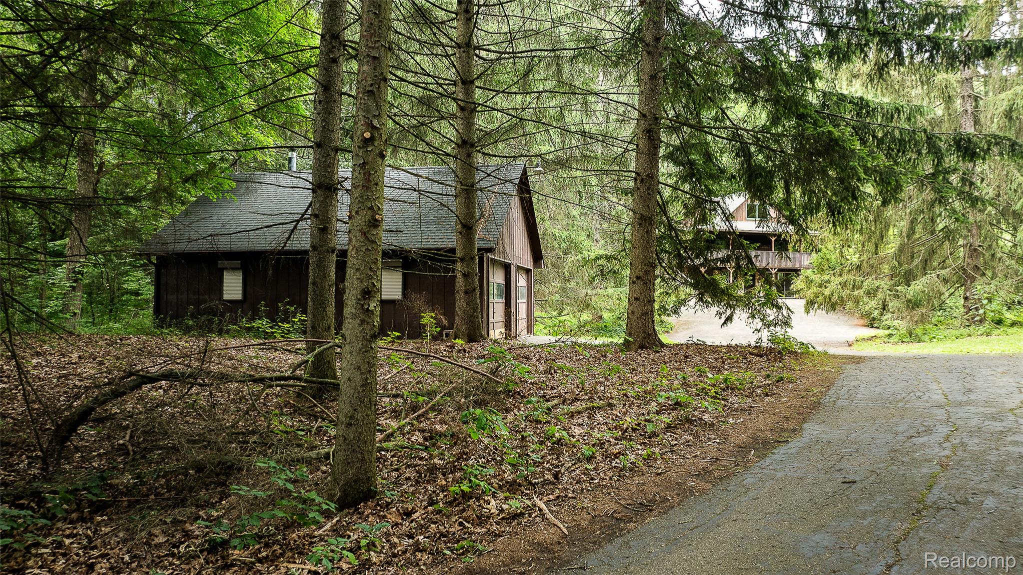 17750 DEXTER Trail