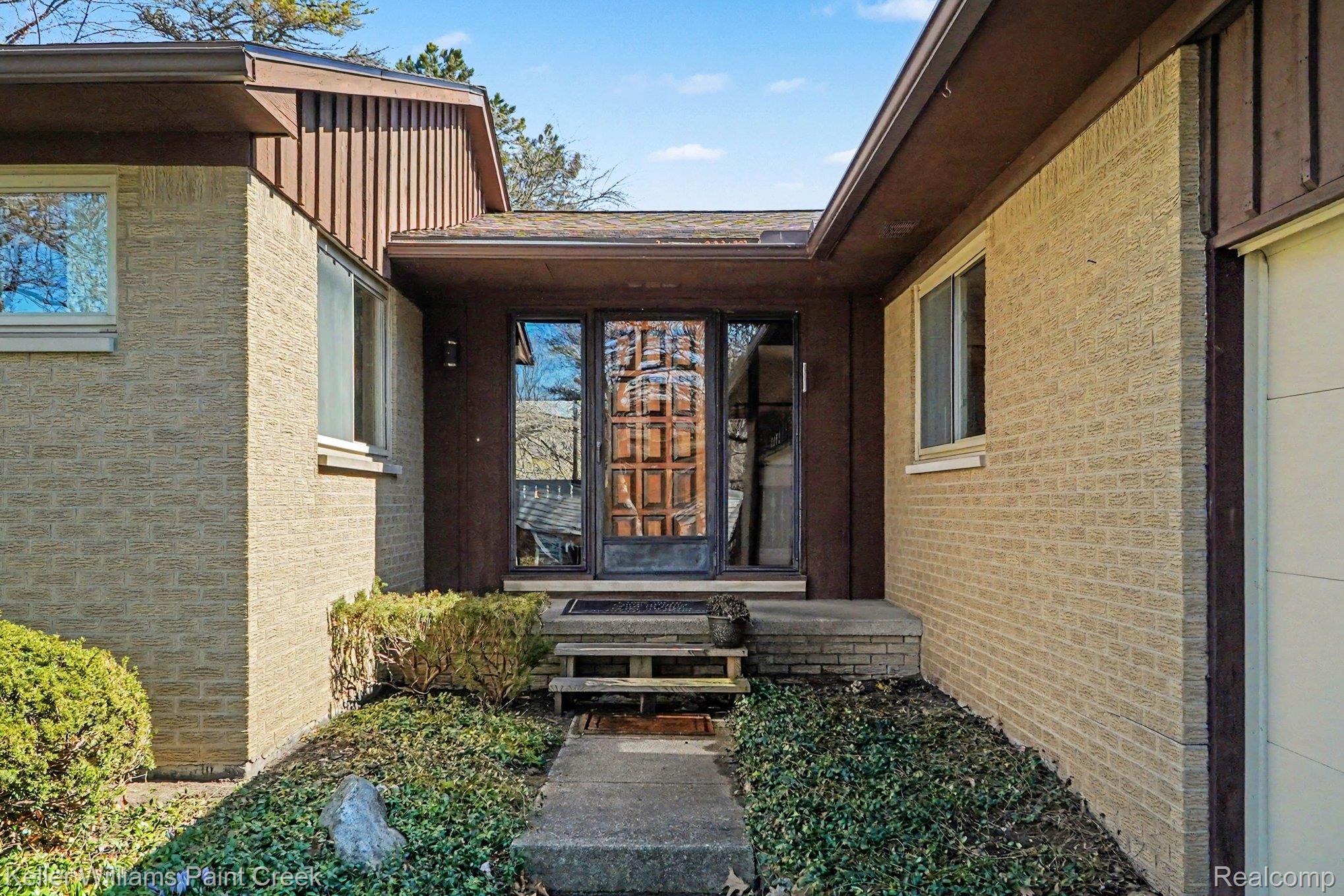 2911 Walmsley Circle Drive