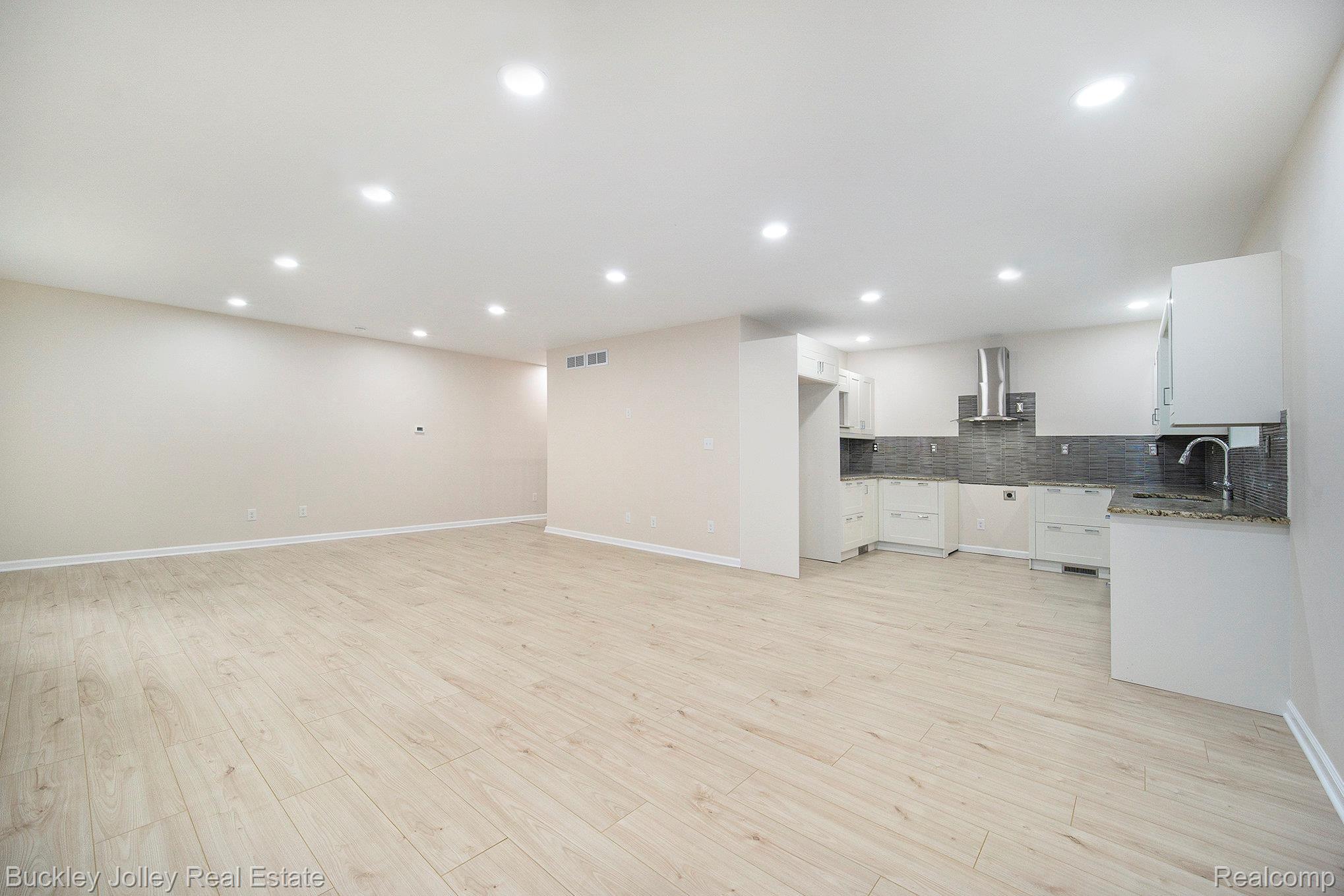 10303 Nine Mile Road