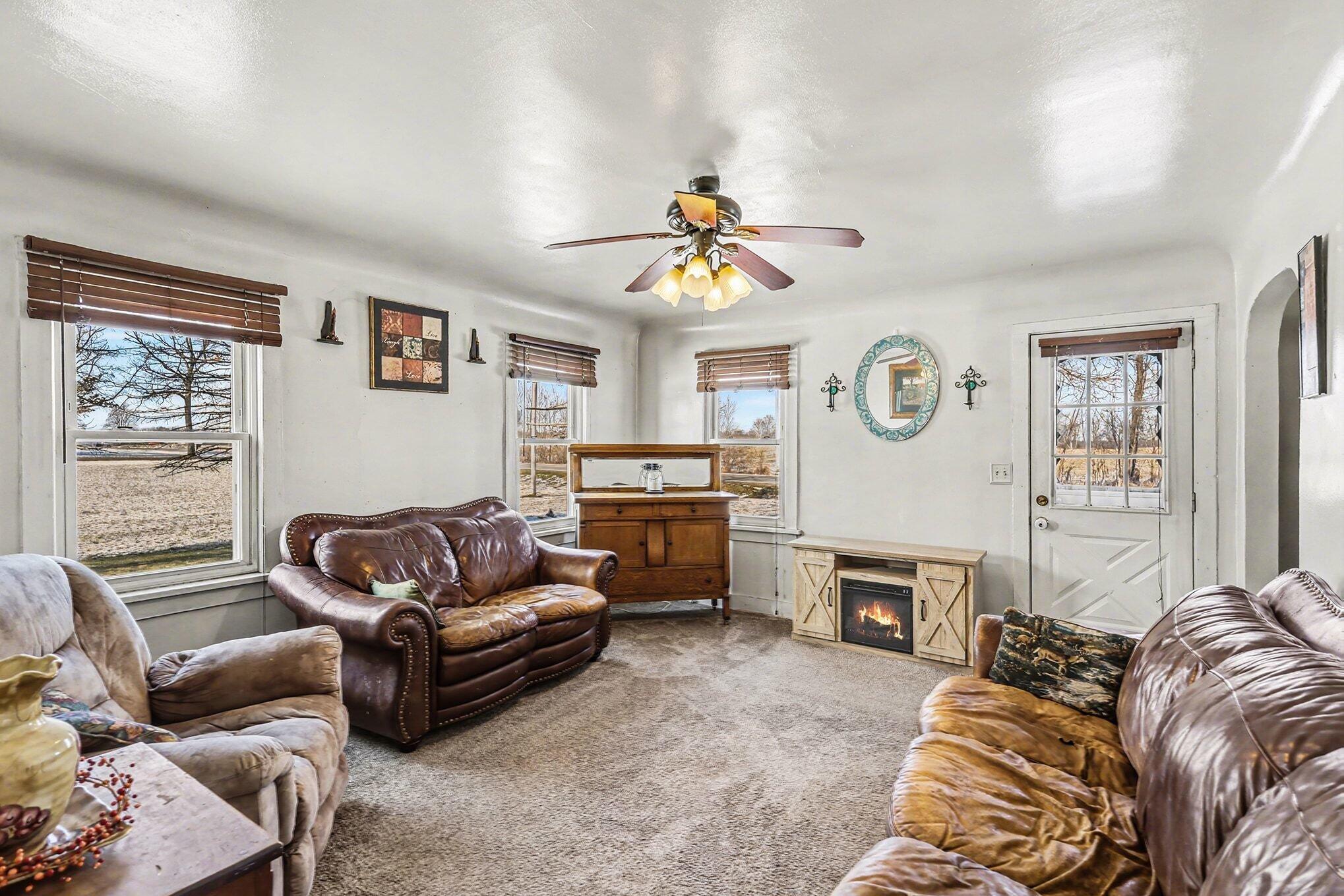 1124 E Fitchburg Road