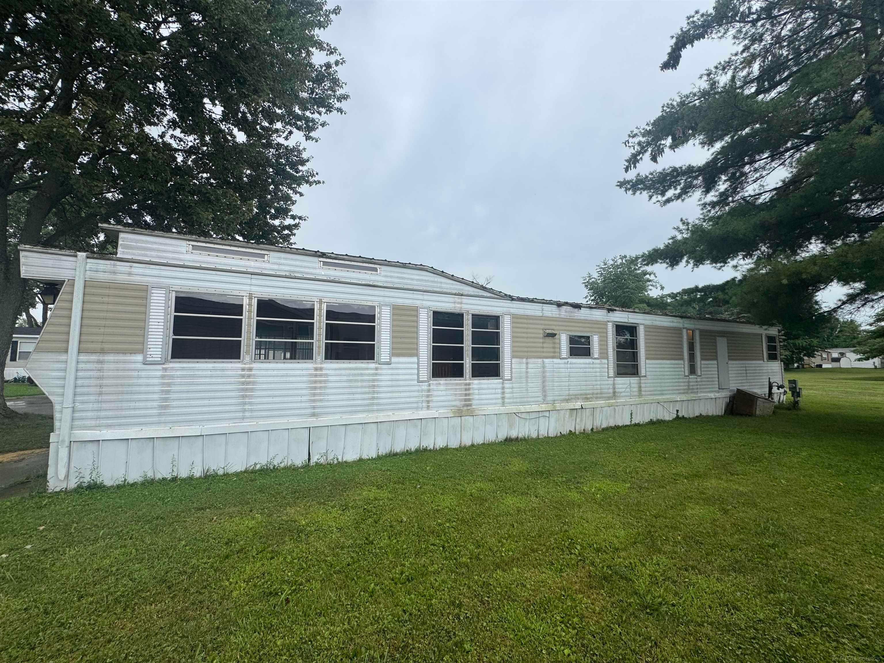 406 Deerfield Lane