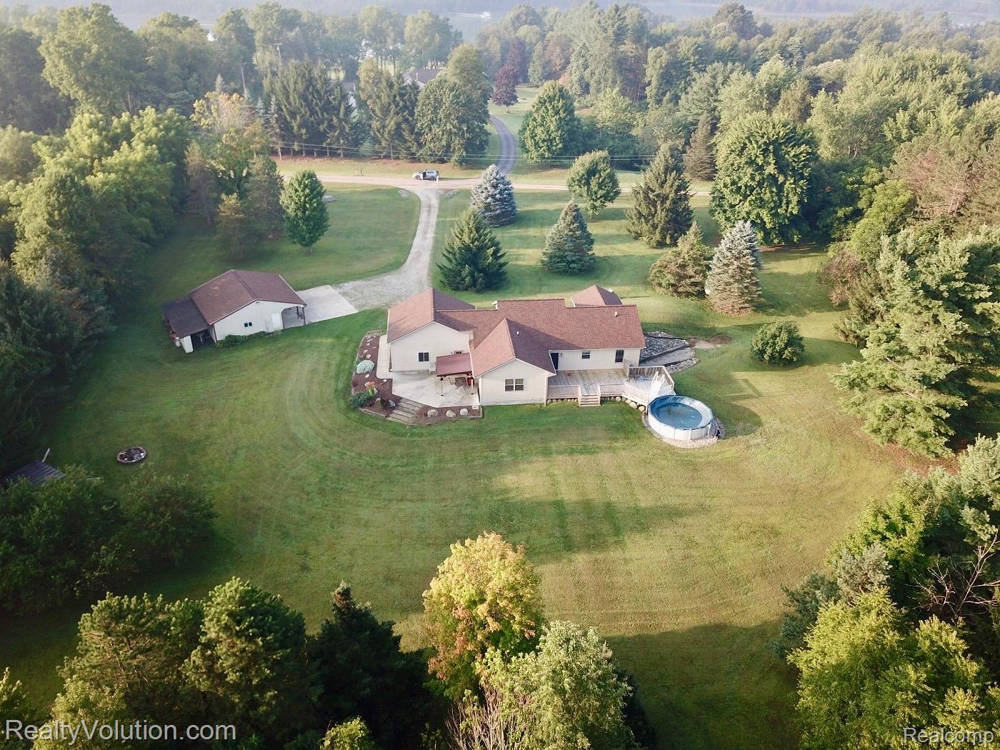 5885 Skyview Drive
