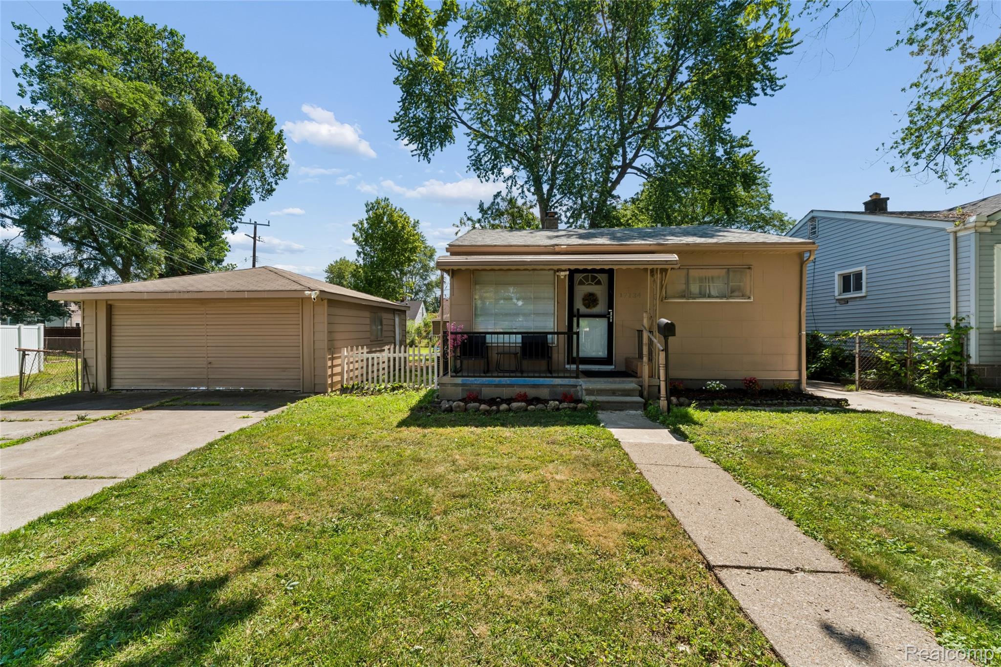 17134 Robert Street
