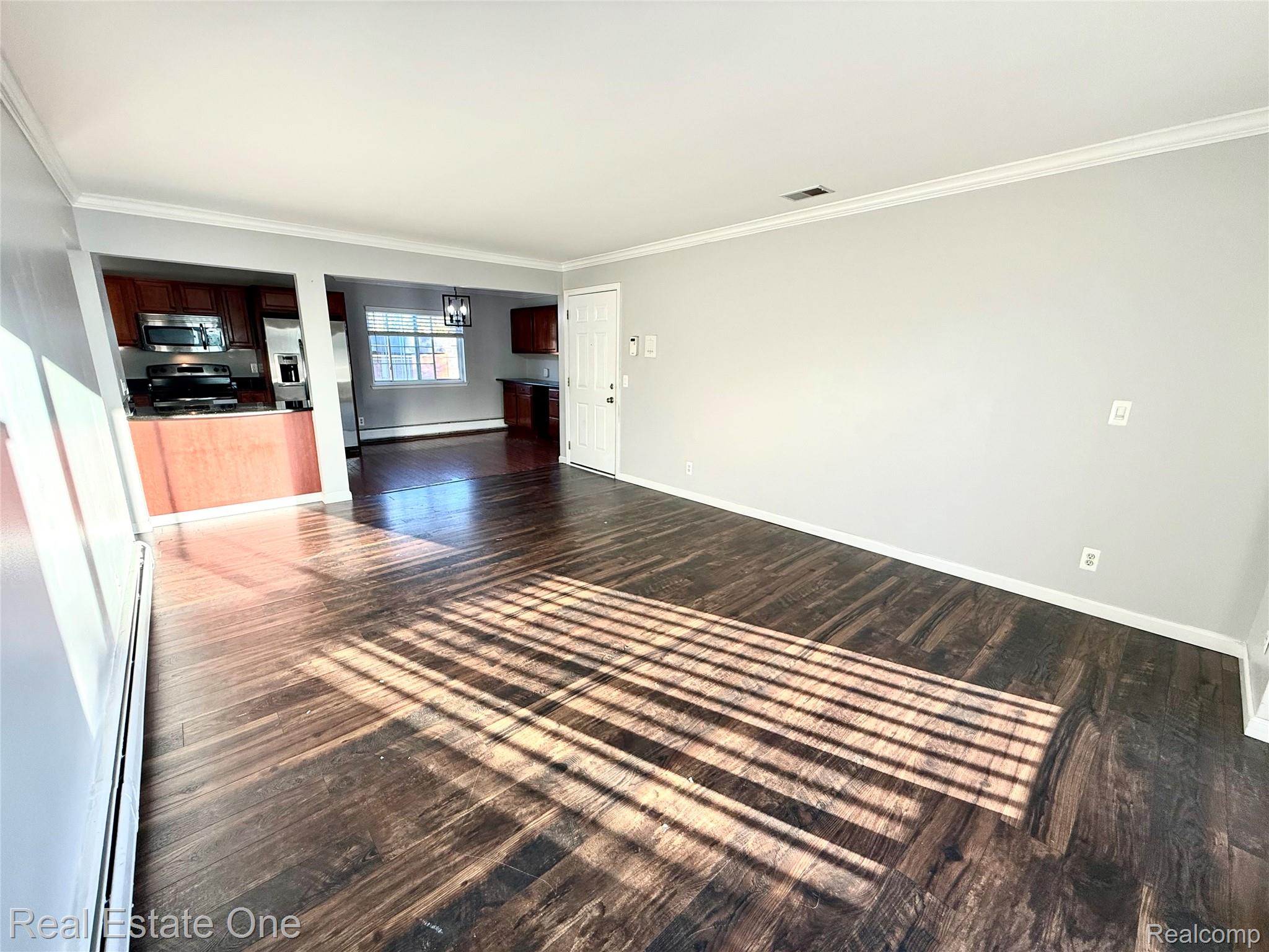 2445 Torquay Avenue 209