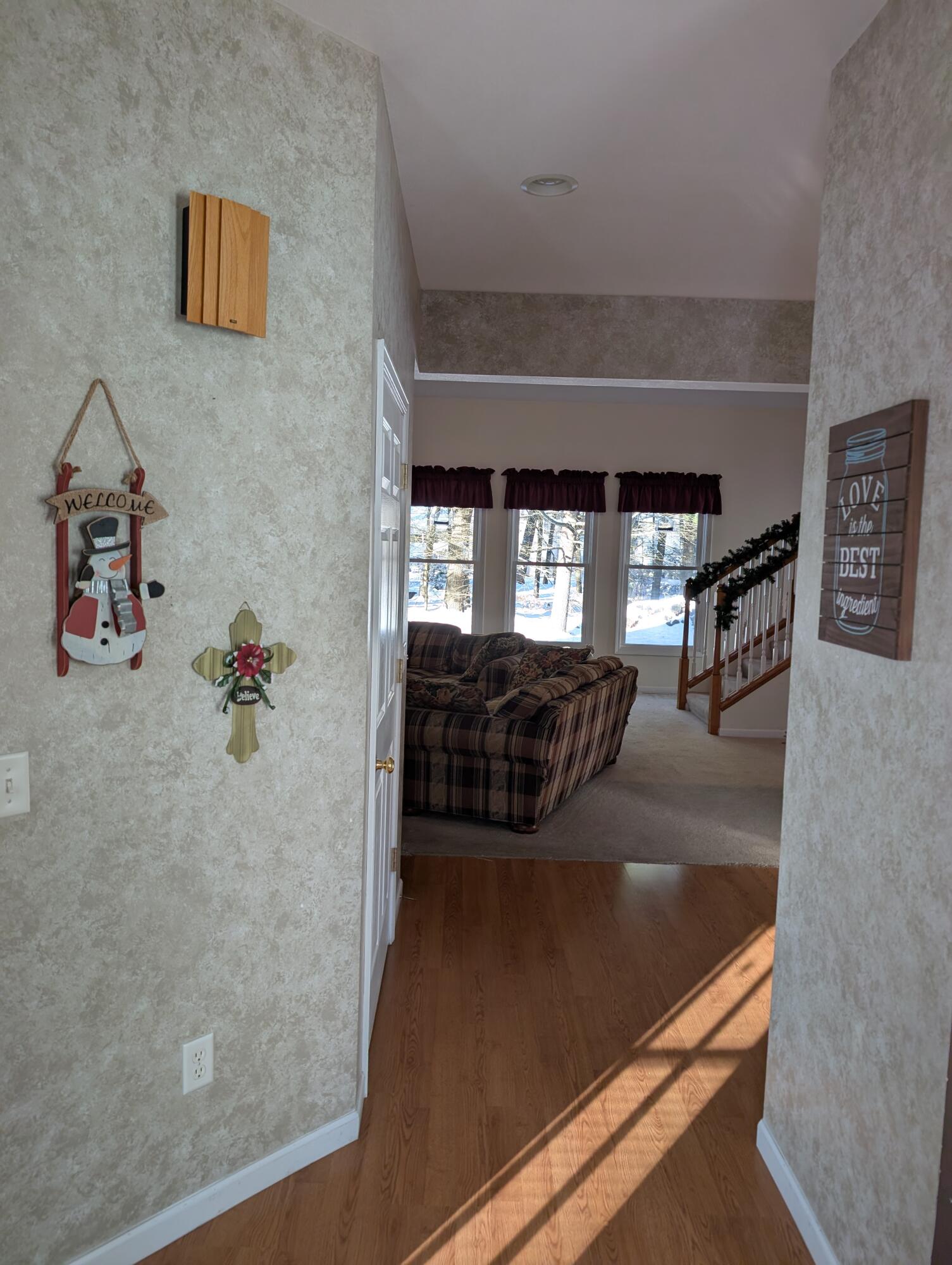 1040 N Robinhood Drive