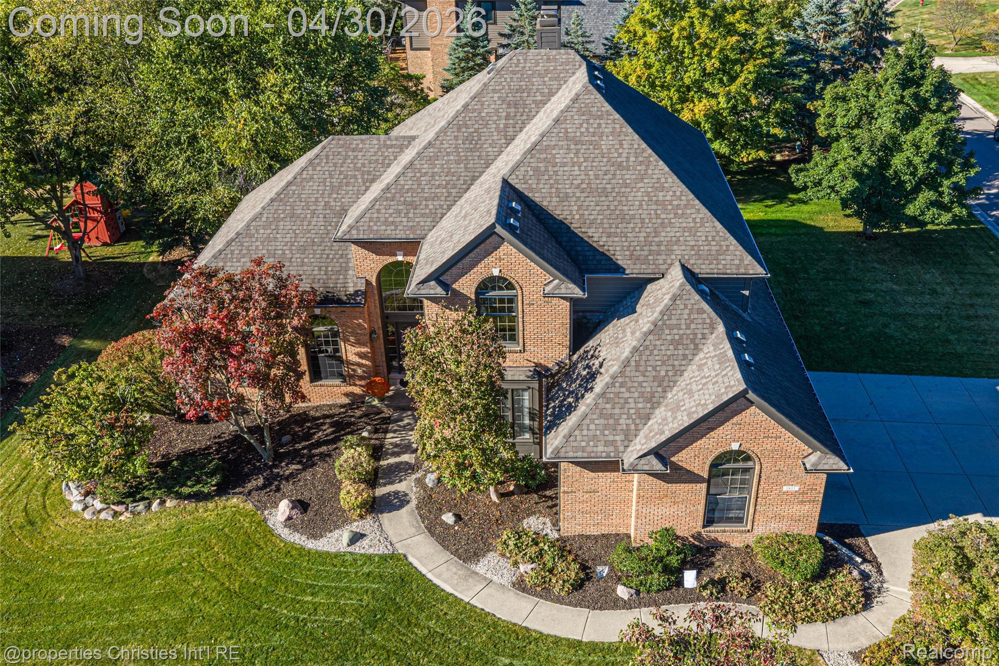 1811 Blue Grass Drive