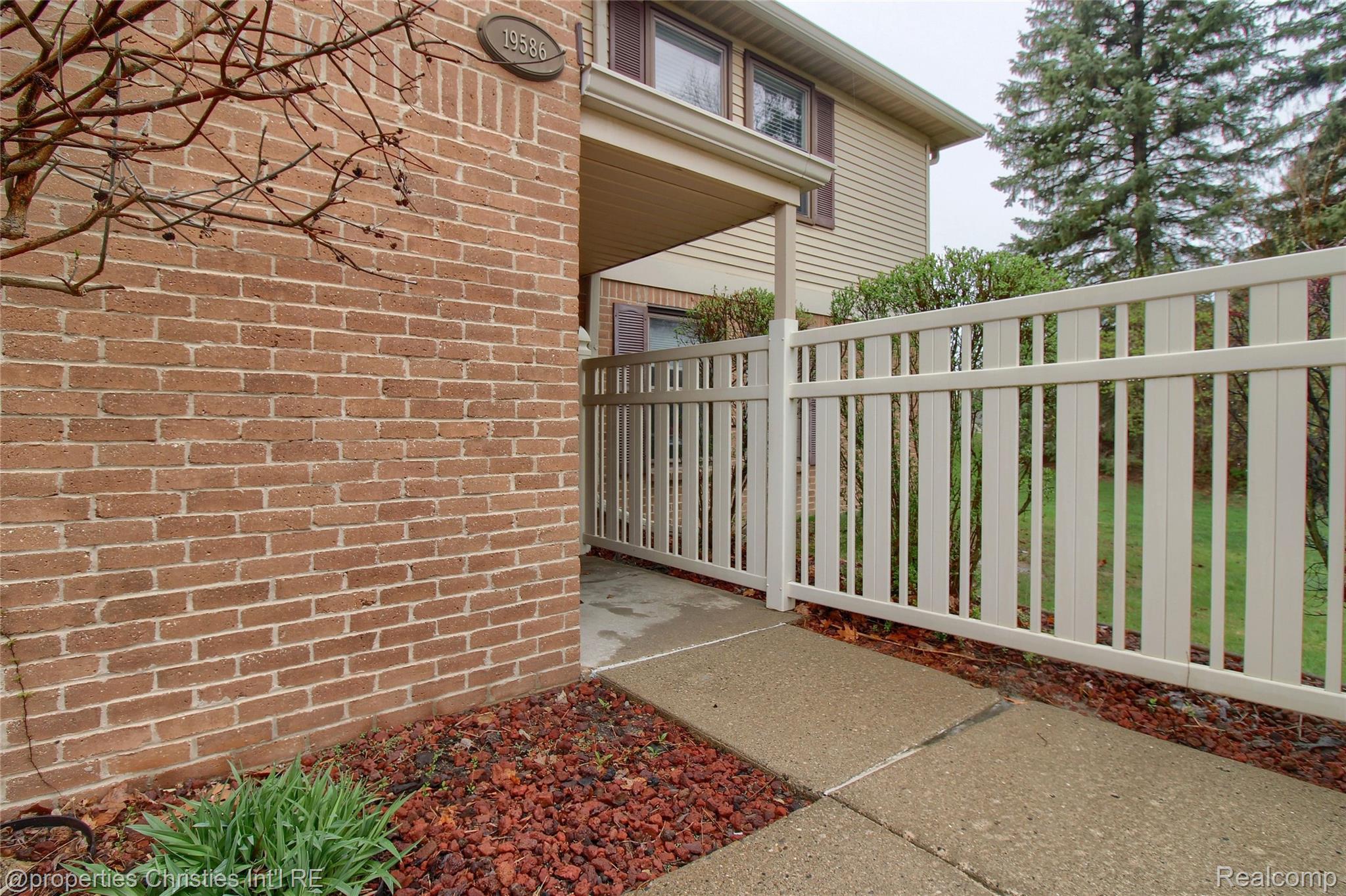 19586 Northridge Drive