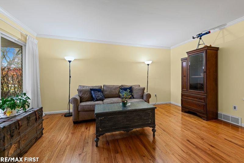 33199 Twickingham Drive