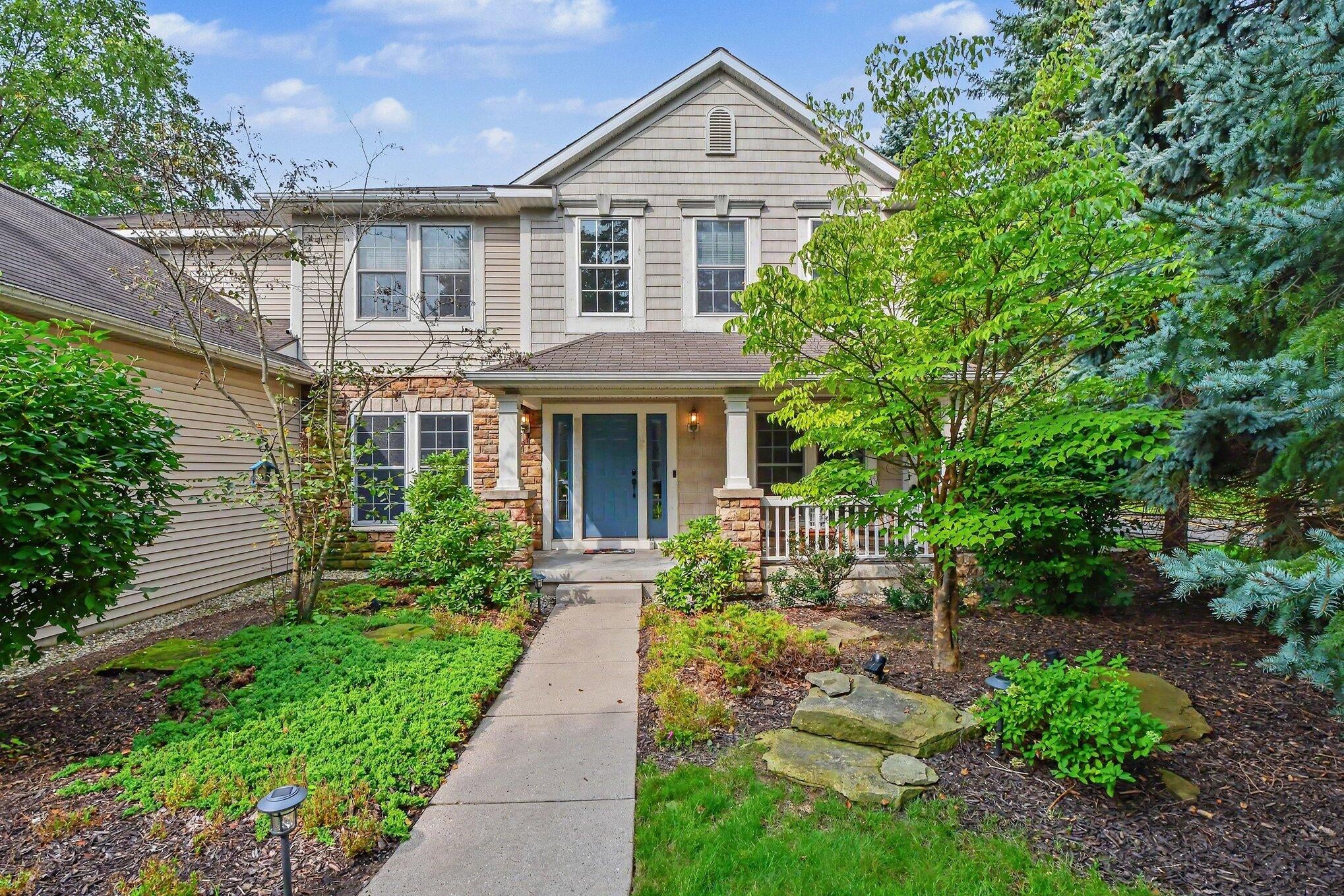 1219 Stoneshire Drive SE