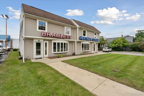 190 N National Street Howell City MI 48843