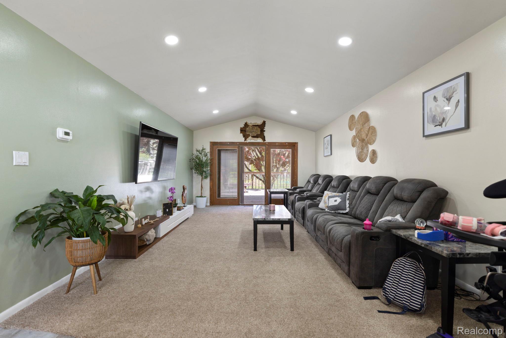 8130 Ravine Drive