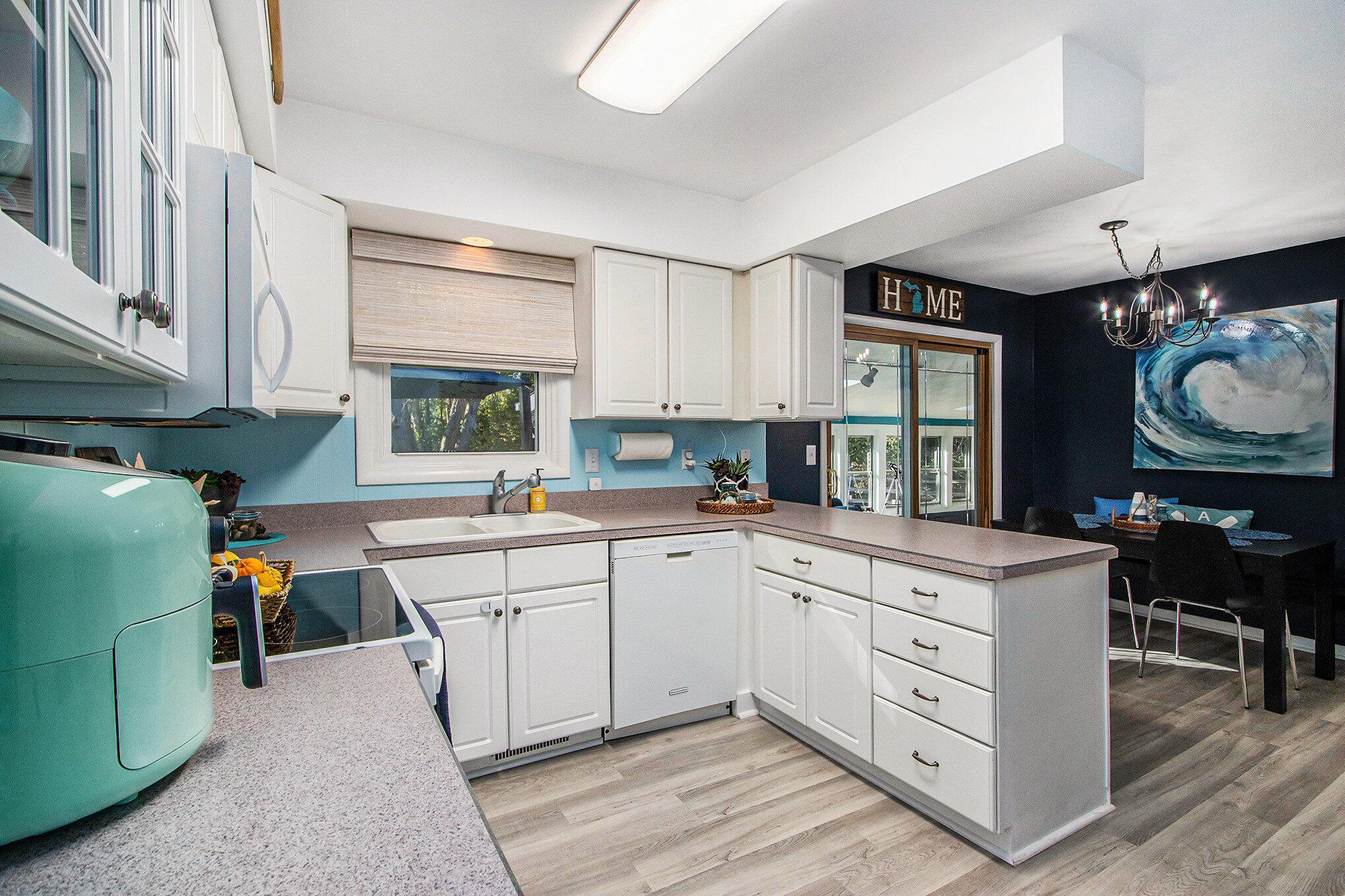 Ross Twp, Michigan 49083, United States, 3 Bedrooms Bedrooms, ,3 BathroomsBathrooms,Residential,Active,39882