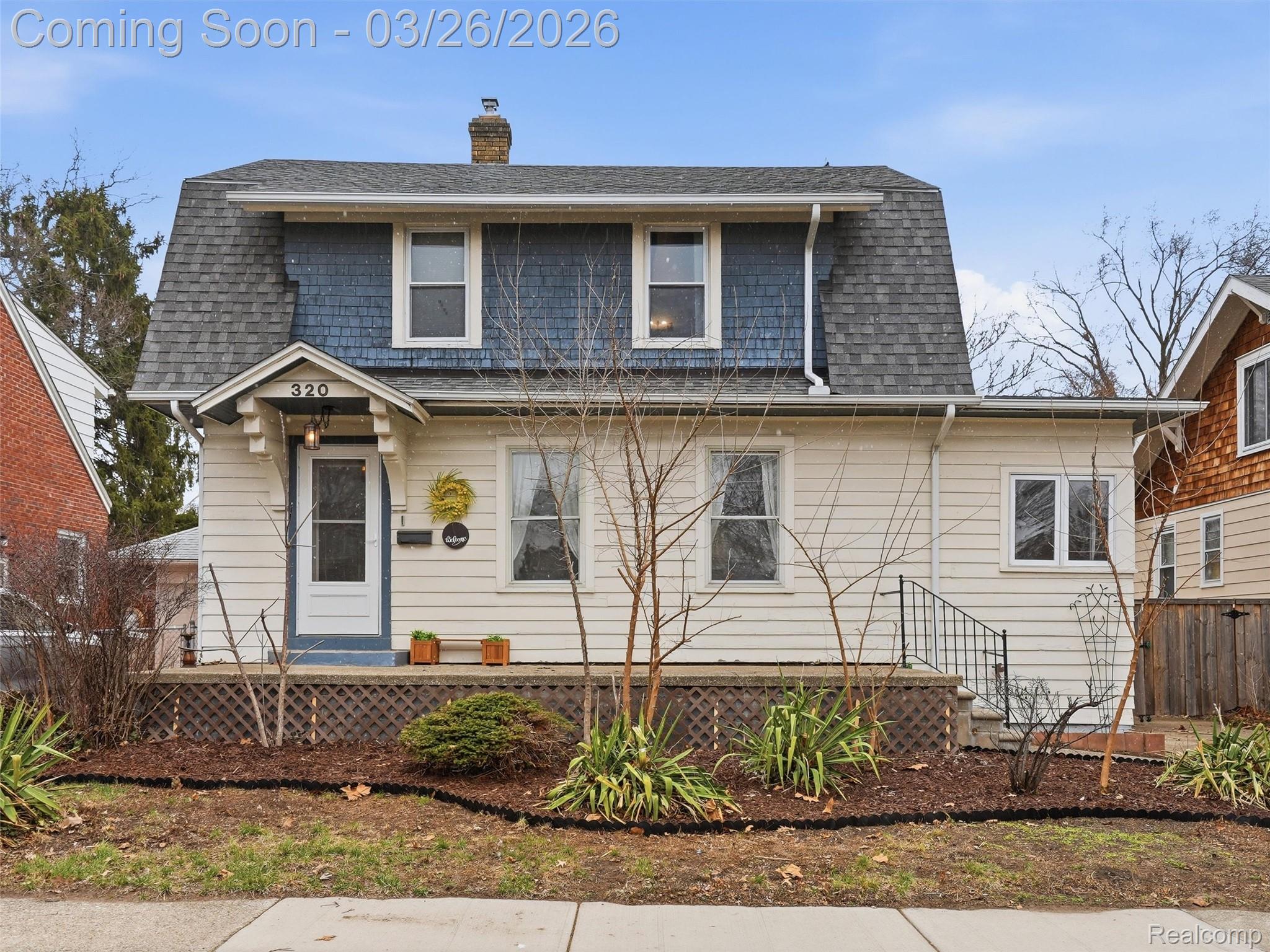 320 W Hazelhurst Street