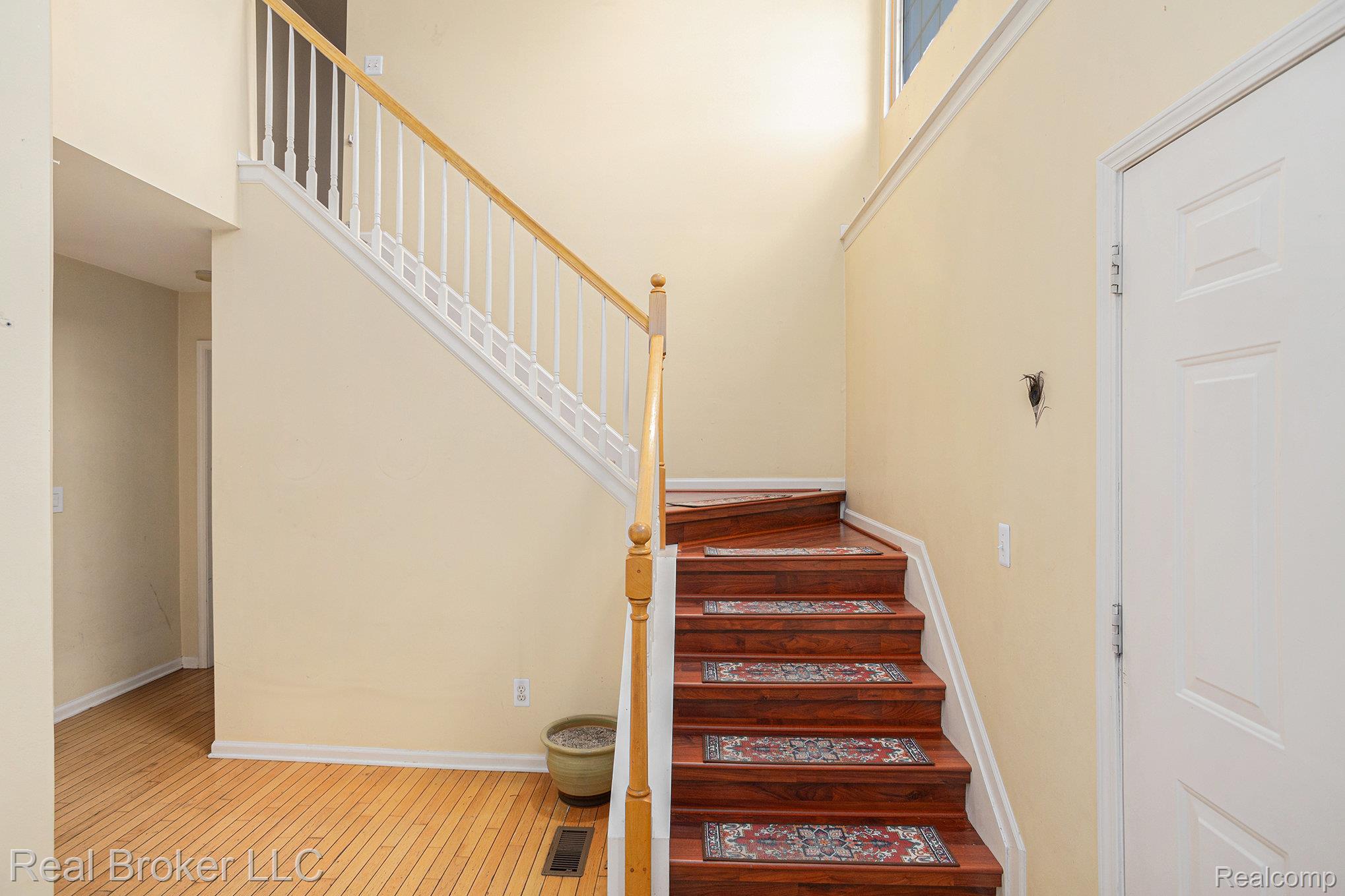 24403 Elmhurst Avenue