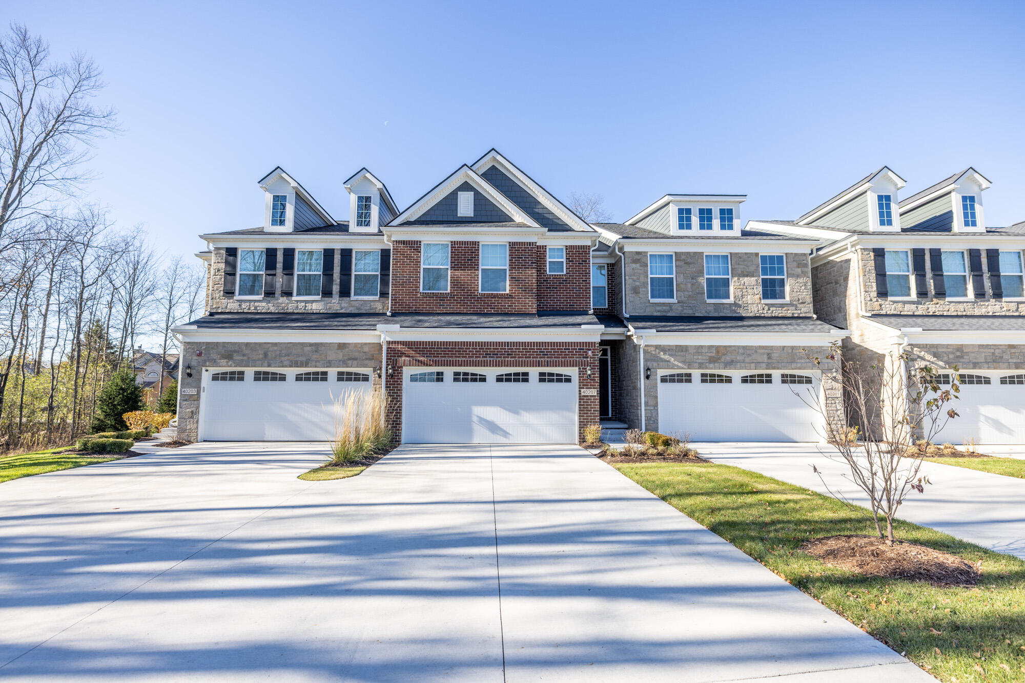 40207 Premier Drive 32