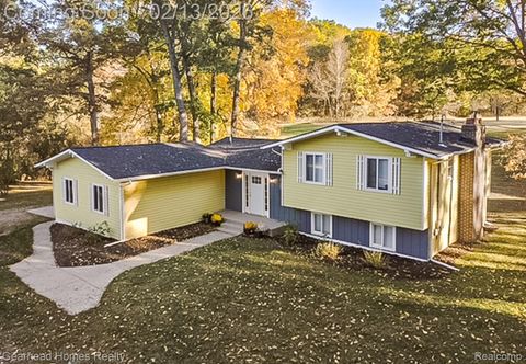 12749 Shaffer Road Springfield Charter Township MI 48350