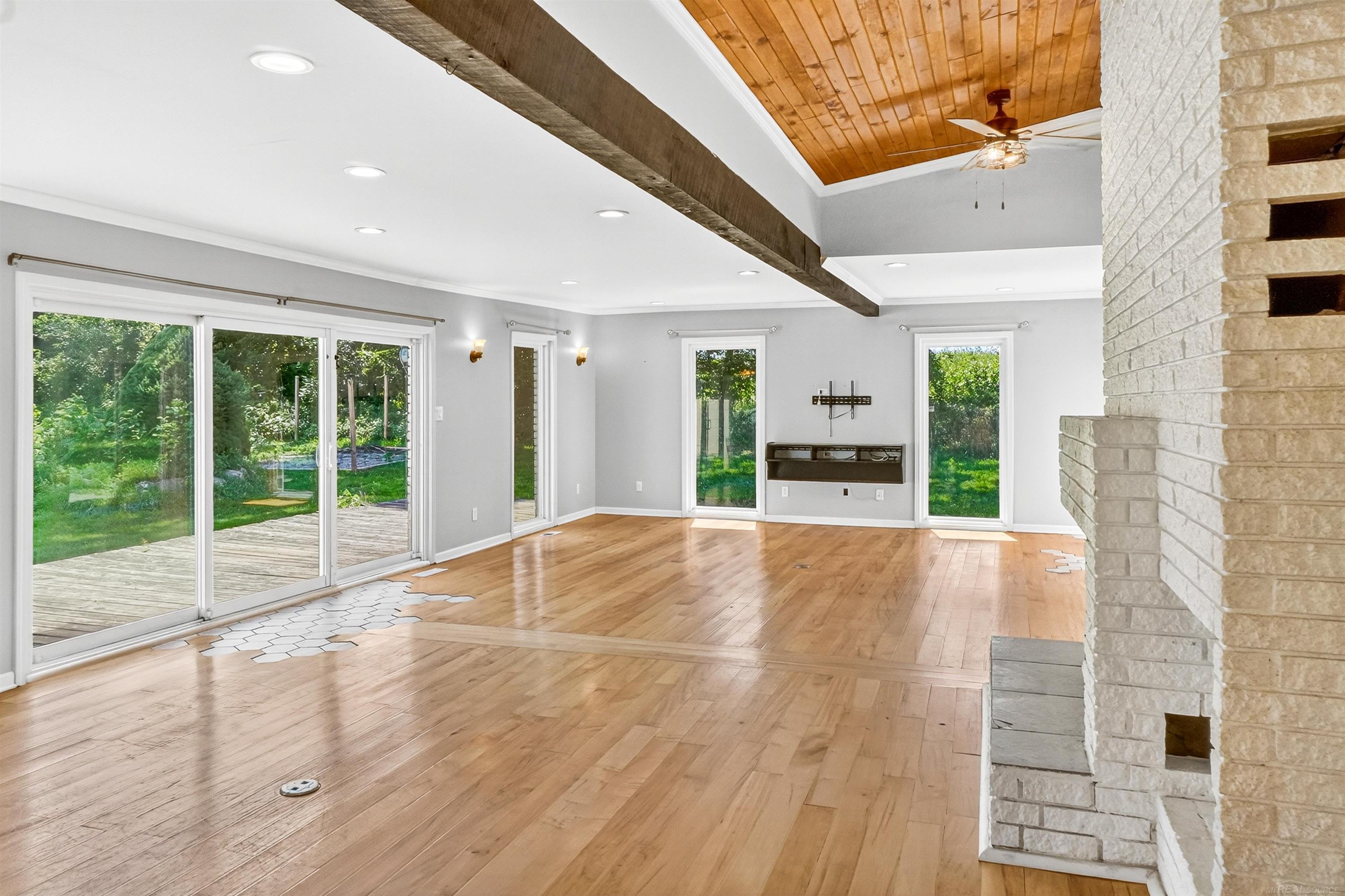 3237 Muir Road
