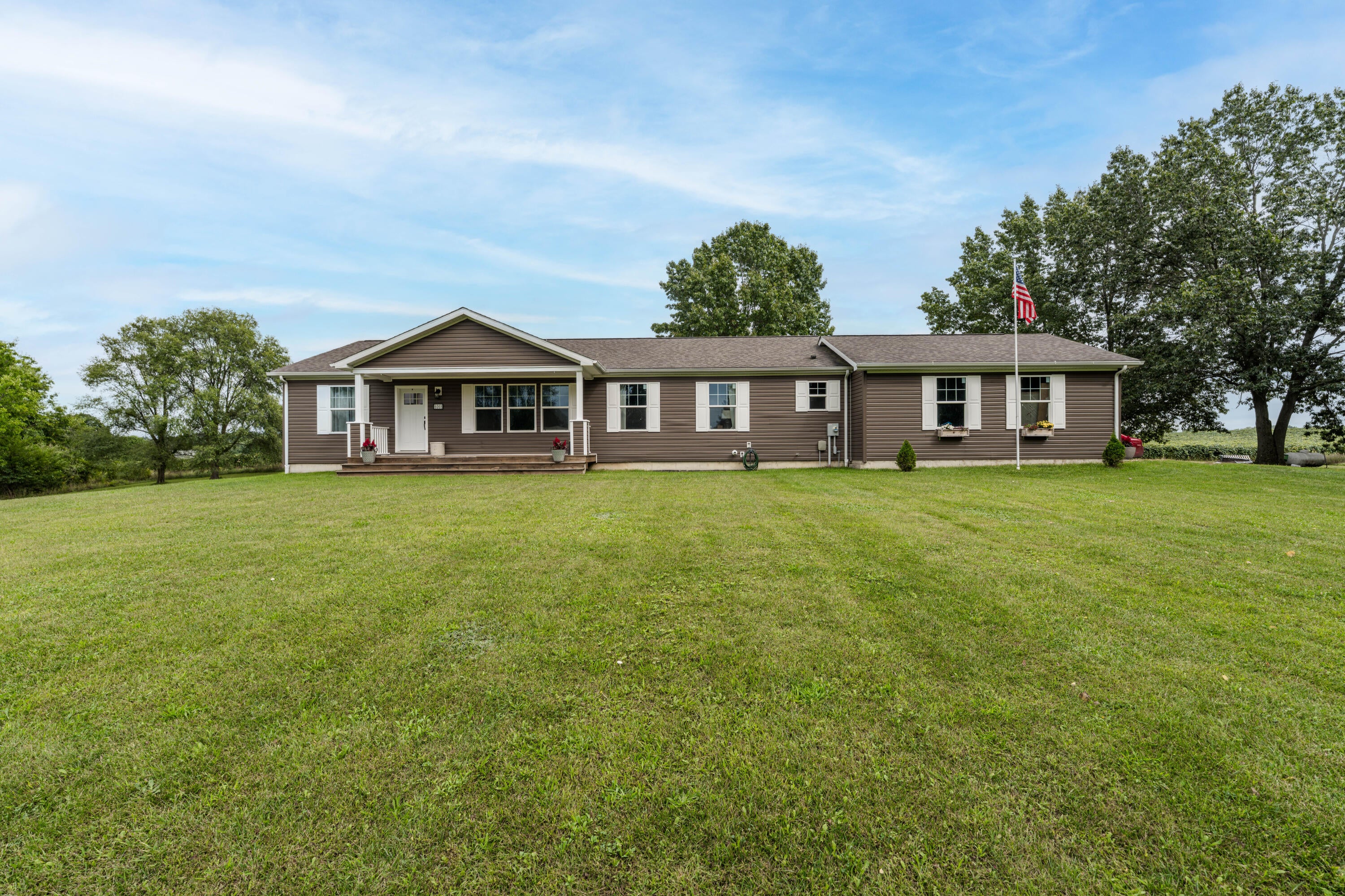 6048 Territorial Road