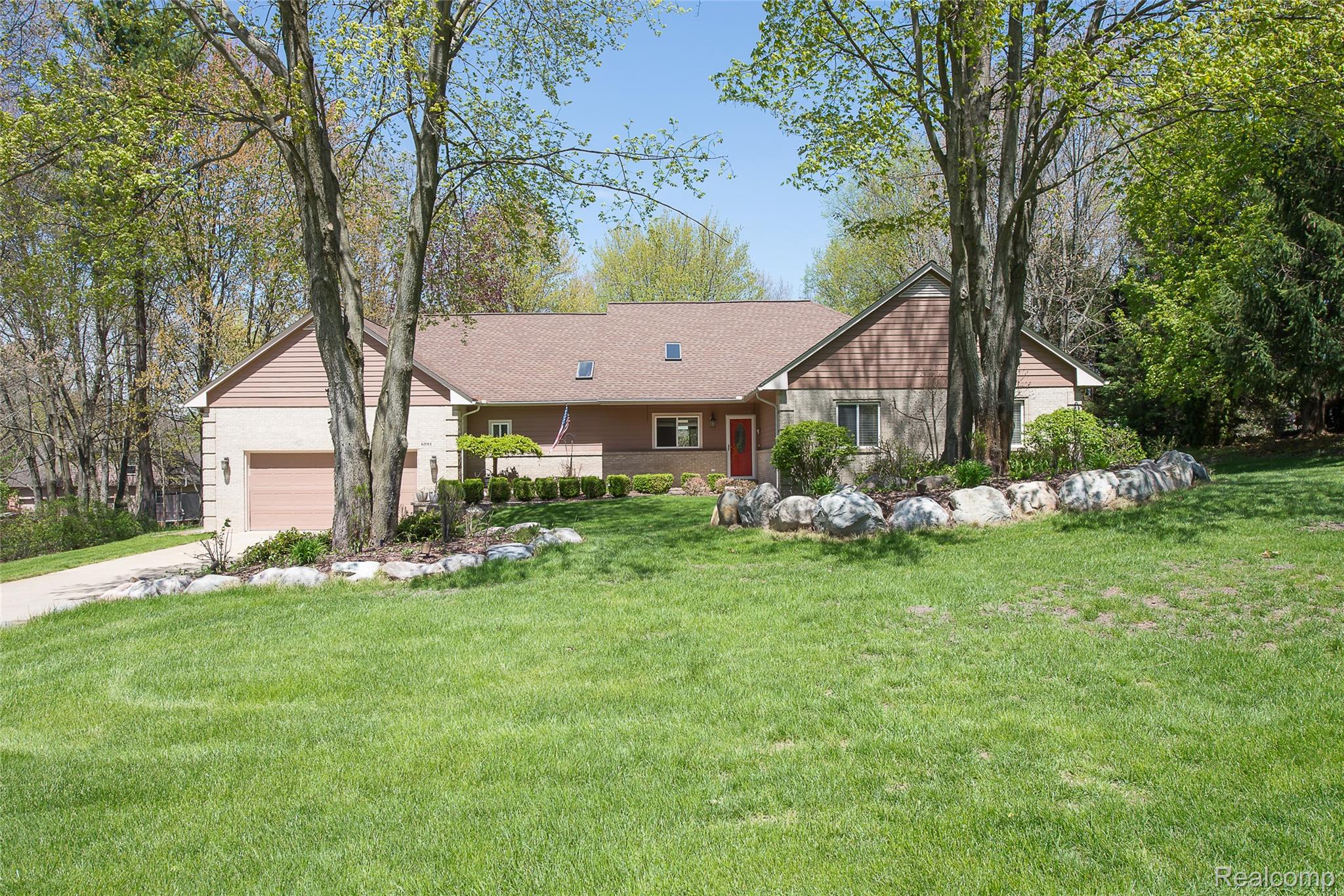 6093 Rosewood Parkway