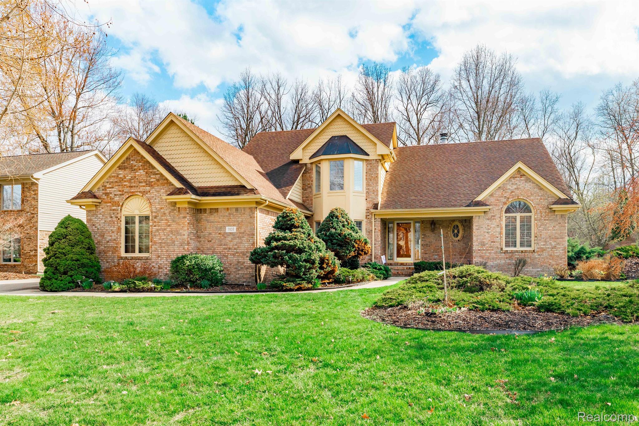 7837 OAK RIVER Drive
