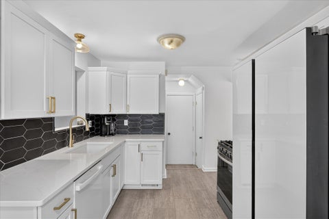 Tiny photo for 8899 Nottingham Drive, Superior Charter Township, MI 48198 (MLS # 81026044935)