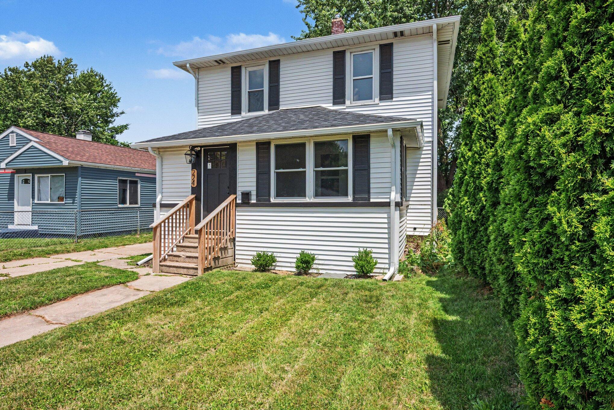 224 W Burnham Street W