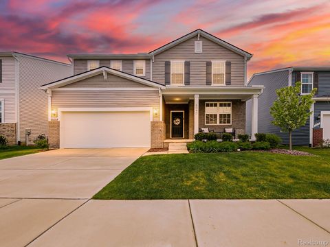 6040 FIELDSTONE Circle South Lyon City MI 48178