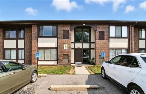 4925 E 10 Mile Road Warren City MI 48091