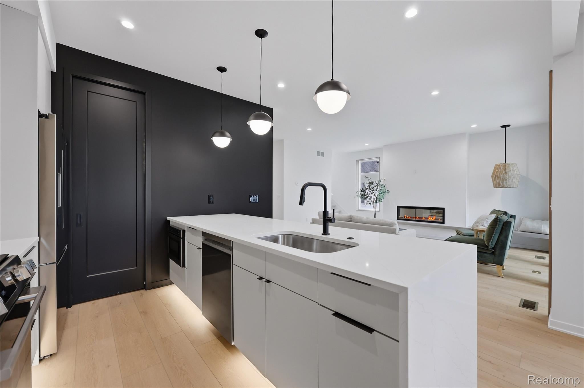 845 Allen Street
