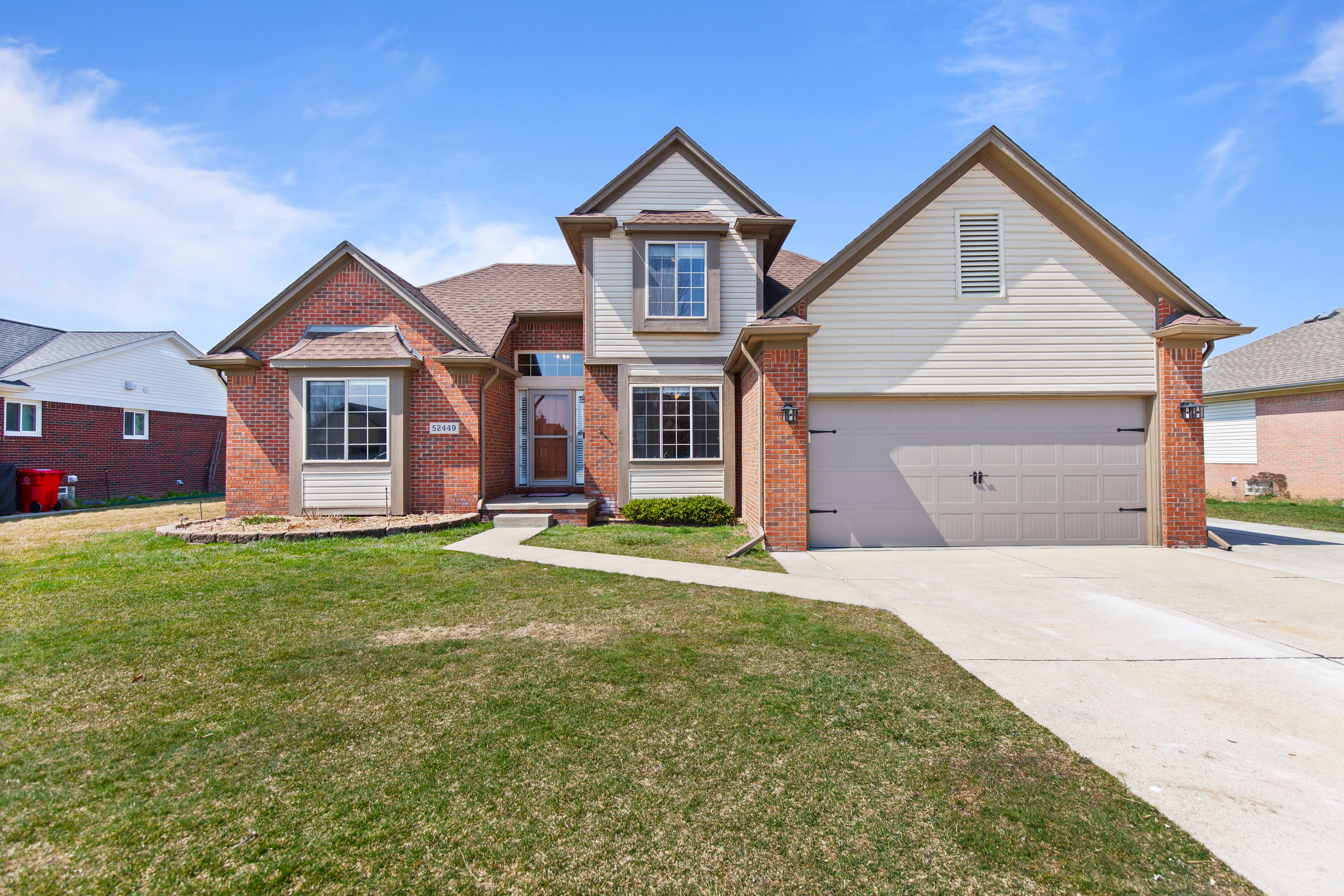 52449 ROBINS NEST Drive