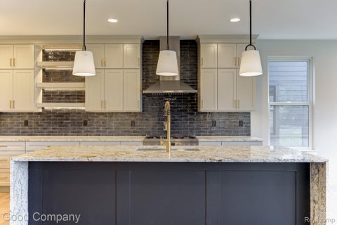 Tiny photo for 808 Irving Avenue, Royal Oak City, MI 48067 (MLS # 20261083033)