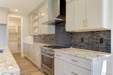 Tiny photo for 808 Irving Avenue, Royal Oak City, MI 48067 (MLS # 20261083033)