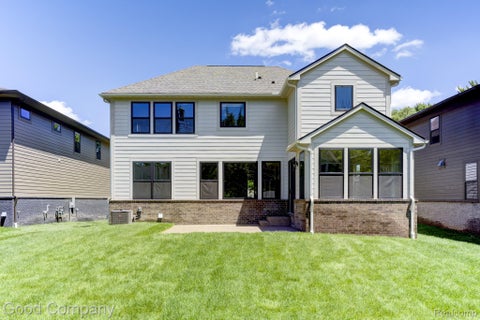 Tiny photo for 808 Irving Avenue, Royal Oak City, MI 48067 (MLS # 20261083033)