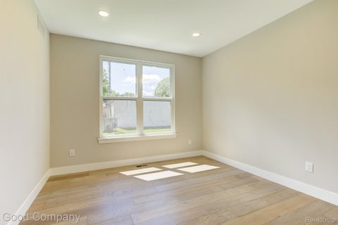 Tiny photo for 808 Irving Avenue, Royal Oak City, MI 48067 (MLS # 20261083033)
