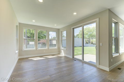 Tiny photo for 808 Irving Avenue, Royal Oak City, MI 48067 (MLS # 20261083033)