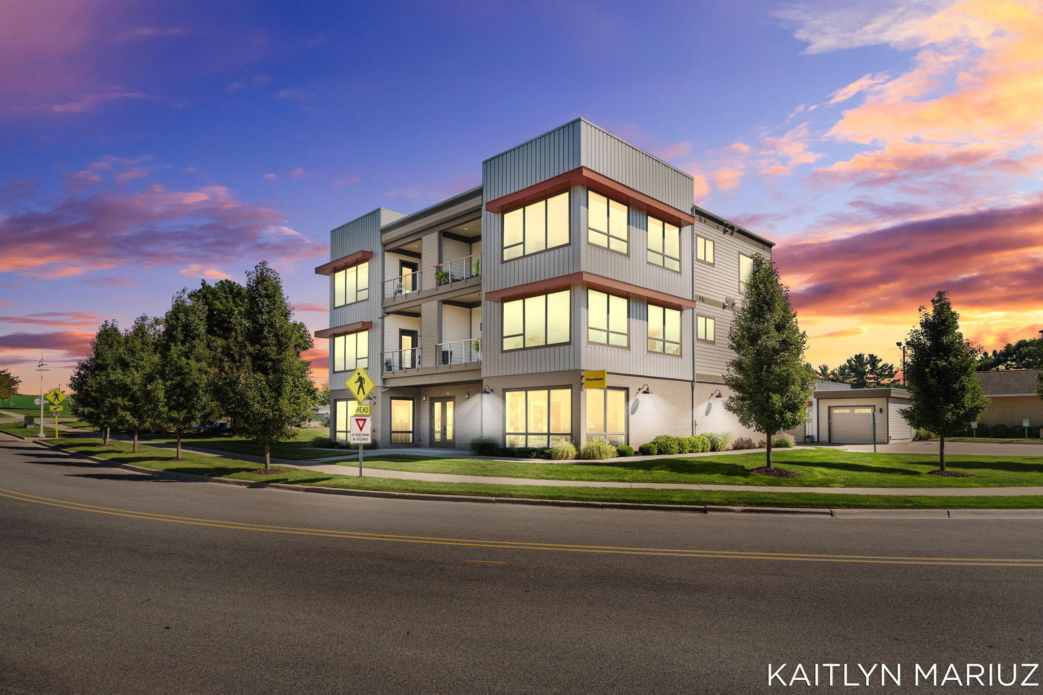 532 W 16th Street 310