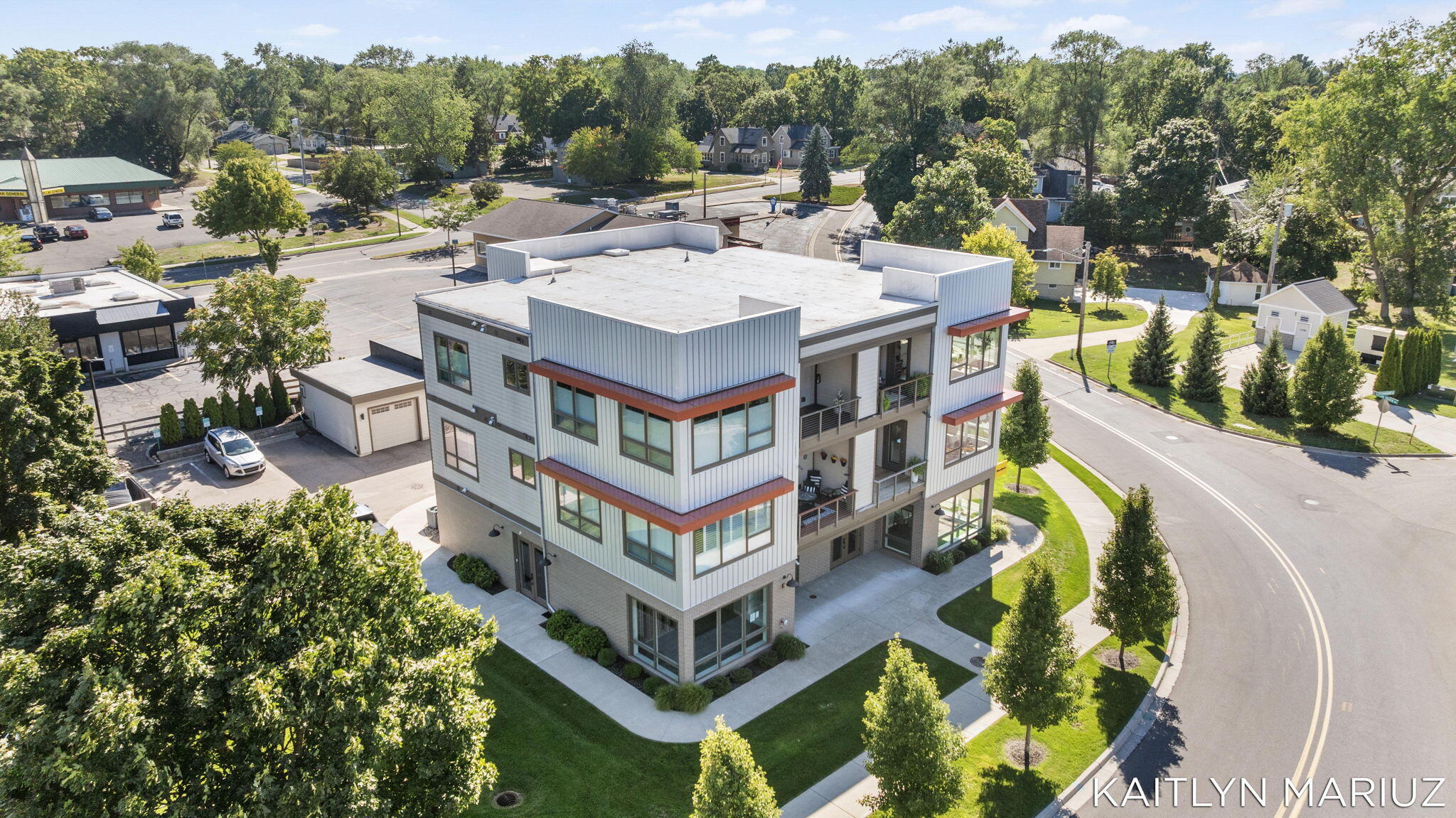 532 W 16th Street 310