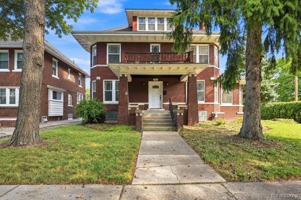2400 EDISON ST, DETROIT, MI 48206 - Image bac2ca3fda59beea7a9f77adbe7f4536/3281147561