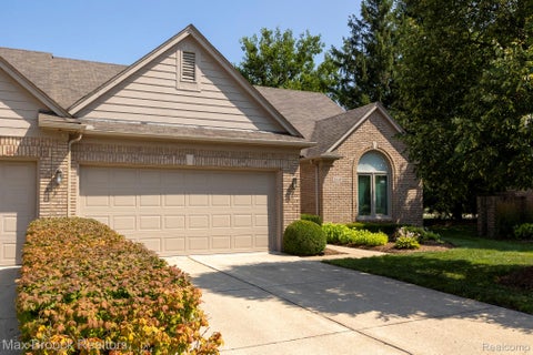 Photo of 20685 Hillsboro Drive, Macomb Township, MI 48044 (MLS # 20261059061)