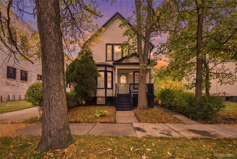 Photo of 430 Holbrook Street, Detroit City, MI 48202 (MLS # 20261085589)