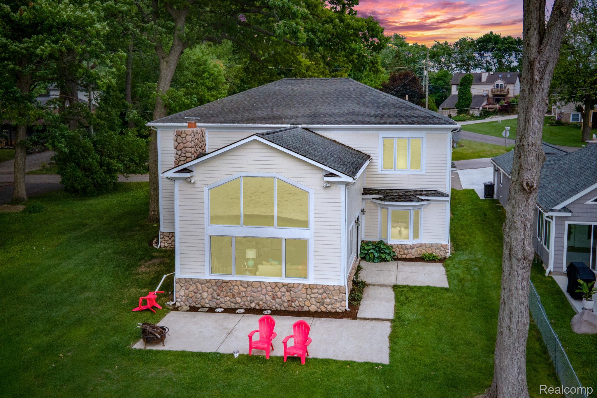 3831 Woodland Drive