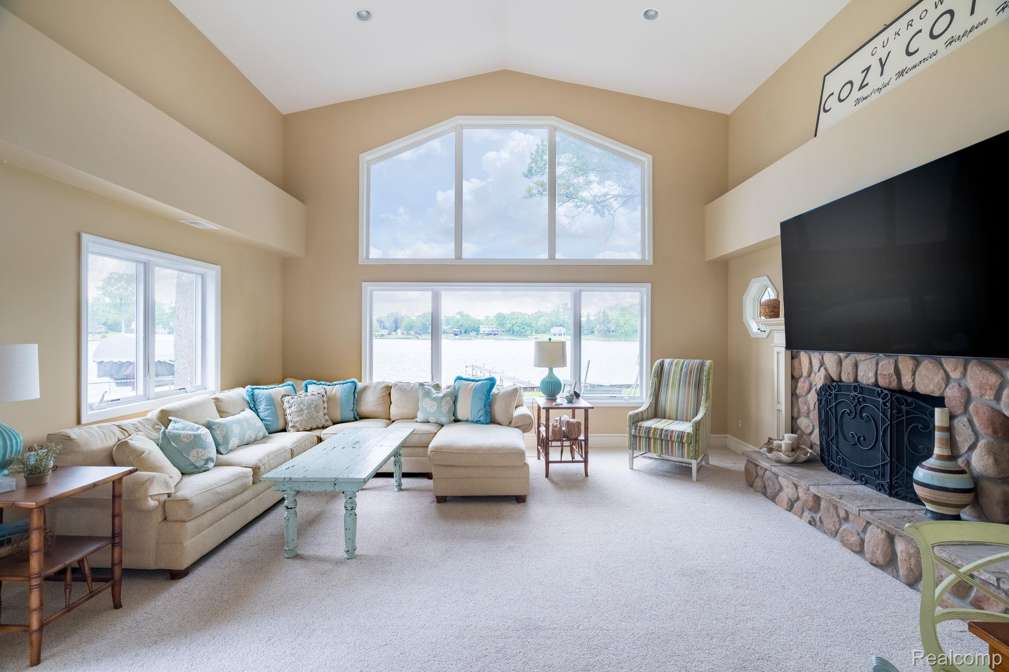 3831 Woodland Drive