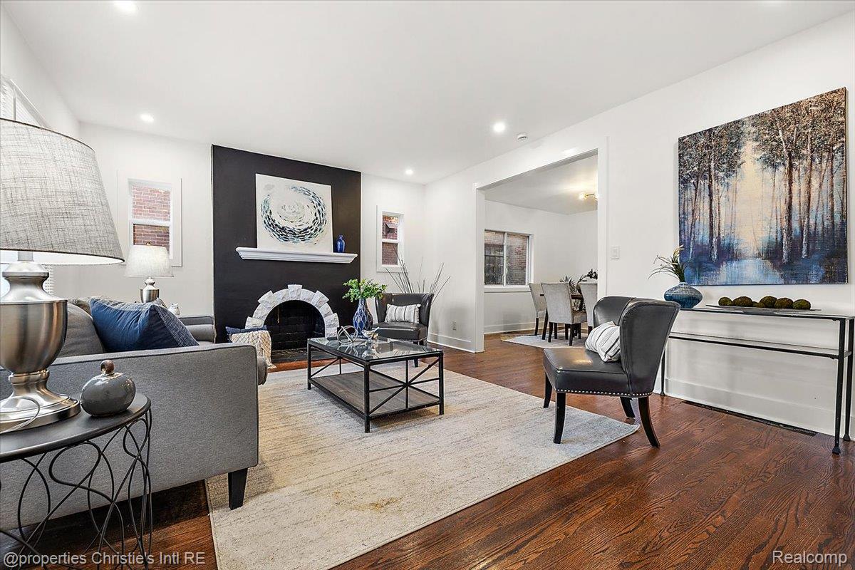 17575 Stoepel Street