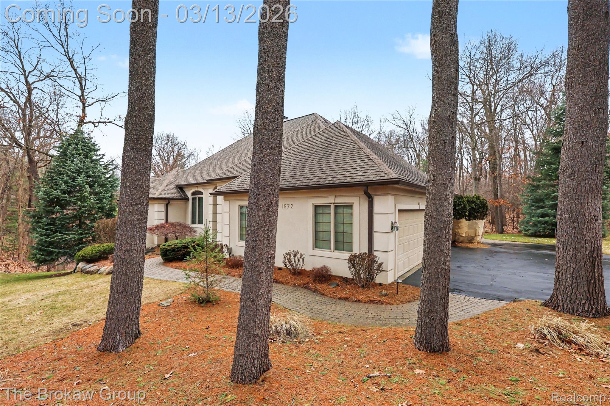 1672 Deer Path Trail