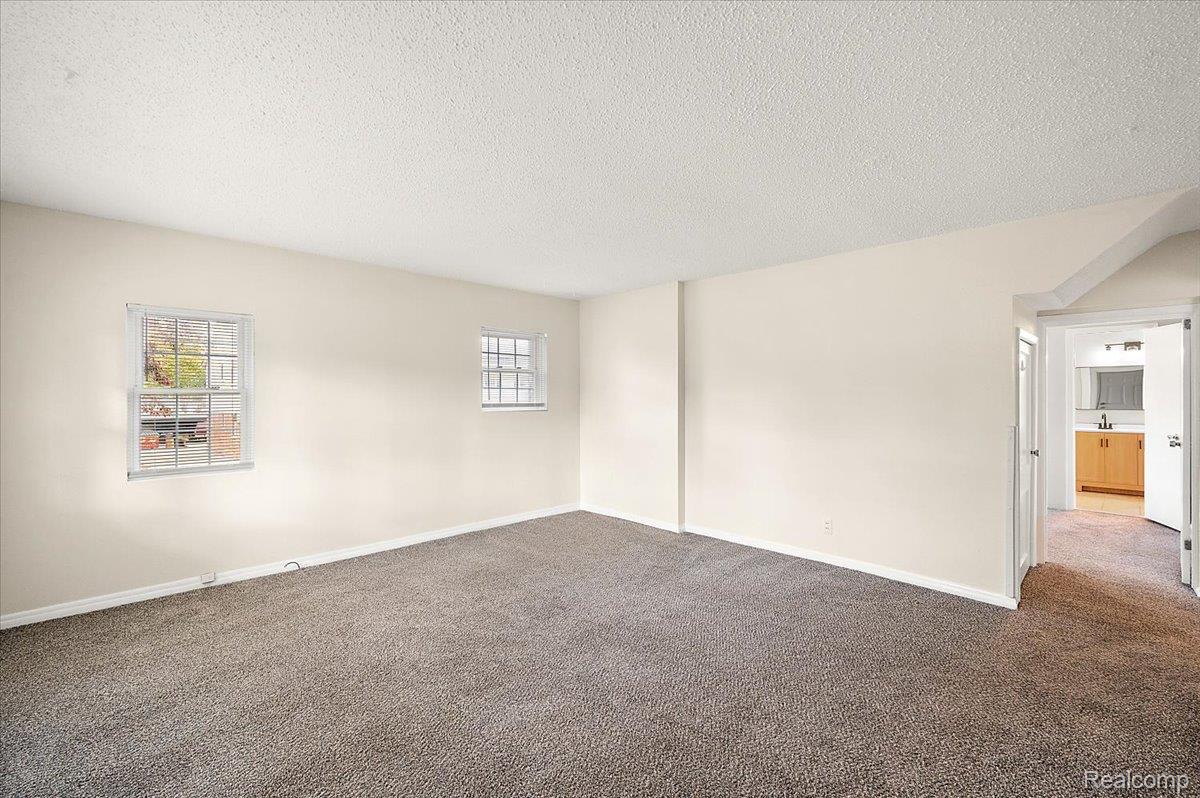 35711 ALFRED Street 8